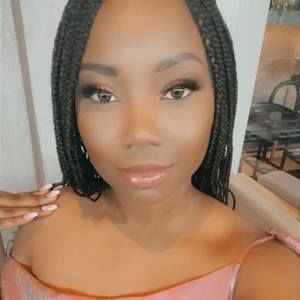 Meet your Posher, Fatima